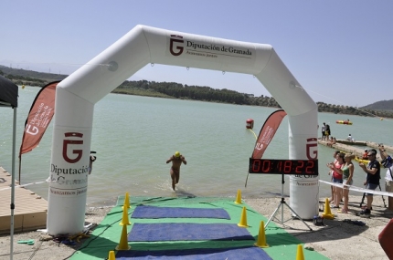 Ganador de la prueba, Alberto Aquitino, del club de natación de Churriana