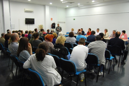 Ambiente en la asamblea de barrio de El Chaparral el jueves 20 de octubre. 