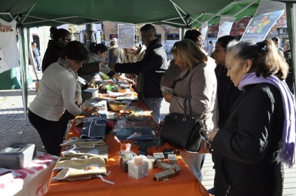 mercadillo en la Plaza de España 