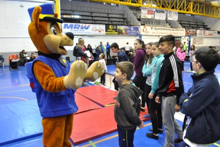 La Patrulla Canina tambié han visitado a los jóvenes deportistas durante la feria Juve- Albolote