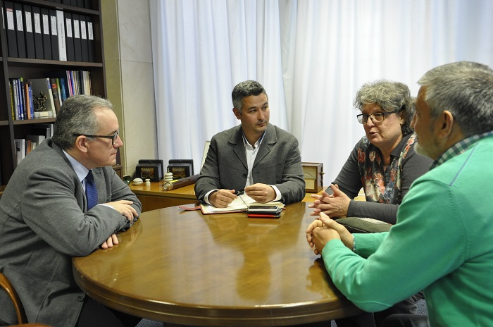 La alcaldesa, Concepción ramírez, explica los problemas de suministro eléctrico que sufre Albolote 