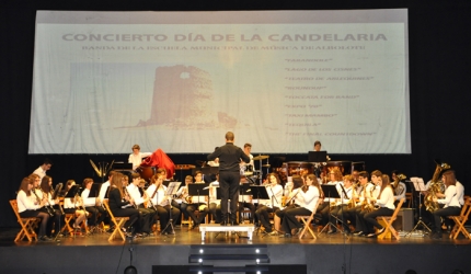 Un momento del concierto de la Banda bajo la dirección de Nievas Muñoz