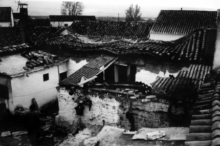 Estado de las viviendas de Albolote tras el terremoto de 1956.