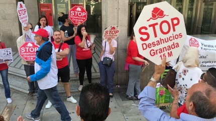 Protesta contra la ejecución del desahucio de la nave 