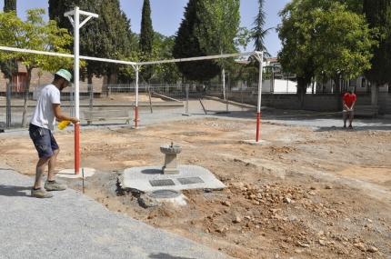 Obras del parque infantil del colegio Abadía