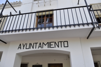 Fachada del ayuntamiento de El chaparral 