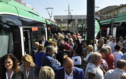 Ambiente de máxima expectación durante la puesta en servicio del Metropolitano