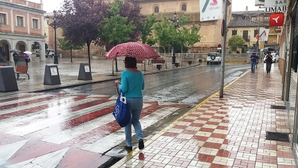 Mañana de paraguas para salir hoy a la calle en Albolote. 
