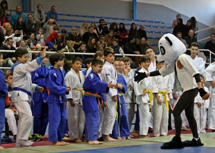 Ambiente festivo en los prolegómenos del evento deportivo./ B. G.