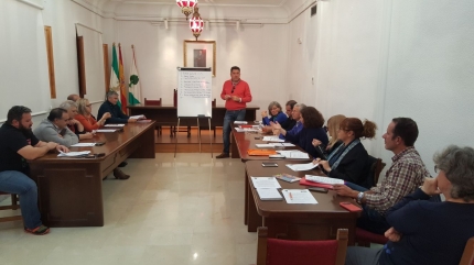 Un momento de la comisión del desarrollo de la comisión de viabilidad de los Presupuestos Participativos de Albolote/ M NIEVAS