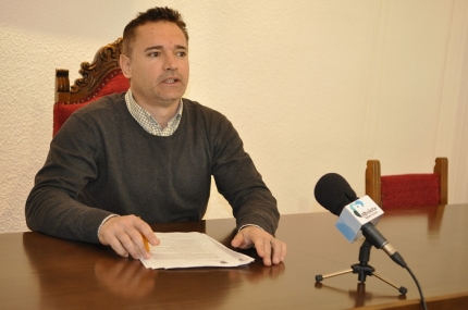 El portavoz del Gobierno Local, Alejandro Ocete, en rueda de prensa. 