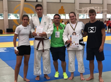 Entrenador y judocas del Baransu participantes en la Copa de España Júnior /BARANSU