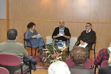 De izquierda a derecha, Constanza González Ferrer, Juan Carlos Rodríguez y José A. Ramírez Milena, durante la presentación.