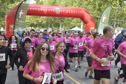 Inicio de la marcha contra el cáncer en el Paseo Lucilo Carvajal.