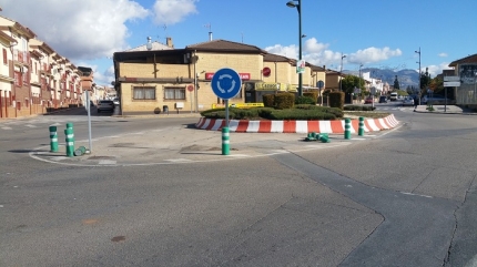 Rotonda de la carretera de Atafe en el término municipal de Albolote