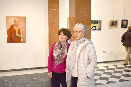 Las pintoras Mercedes Sánchez y Mª Ángeles Castillo durante la presentación de la muestra.