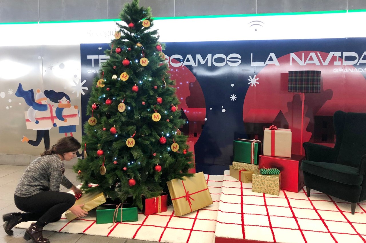 Las instalaciones del Metro tambi�n se han preparado para la Navidad 