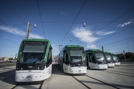 Varias unidades del metro en cocheras