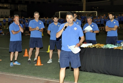 David Navarro, en el centro de la imagen, en una gala de clausura de temporada del Albolote Soccer (PEPE VAQUERO)