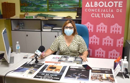 La concejala de Cultura, Toñi Guerrero durante la presentación de las actividades en la Casa de la Cultura.