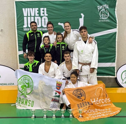Representación del Club Baransu de Albolote en el Campeonato de Andalucía Sénior de Judo