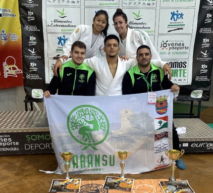 Representantes del Club Baransu de Albolote en el sector sur del Campeonato de España