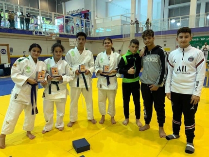 Representación del Club de Judo Baransu en el Campeonato de Andalucia Infantil