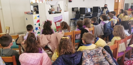 Cuentacuentos sobre diversidad funcional en la biblioteca de El Chaparral 