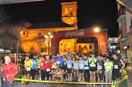 Línea de salida en la plaza de España de la sexta edición de la Carrera Solidaria