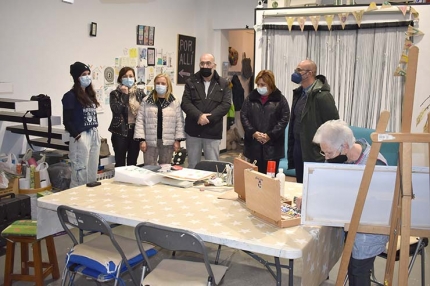 Un momento de la visita del alcalde y concejales a Rincón Exquisito.