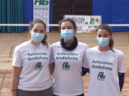 Sara Sánchez, Julia Arias y María Sánchez (ALBOLOTE CV`16)