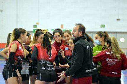 El Nevadis Albolote juega este sábado en la cancha de Arona Tenerife Sur (J. PALMA)