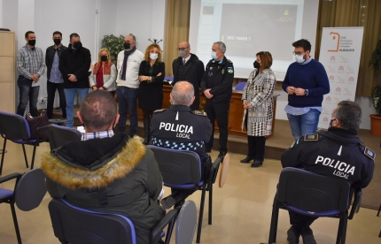 Jornadas de formación de las nuevas pistolas eléctricas de la policía local 