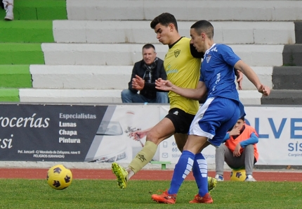 El FC Cubillas empató en el derbi de División de Honor Sénior jugado en Maracena 