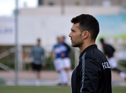 Javier Vilaseca, entrenador del FC Cubillas, durante un partido en casa (J. PALMA)