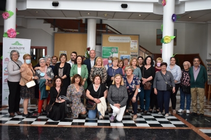 Participantes en los ecotalleres junto al concejal de Medio Ambiente, José Miguel Rodríguez 