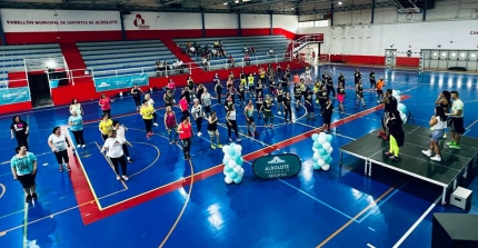 Un momento de la Masterclass de Zumba en el pabellón de Deportes