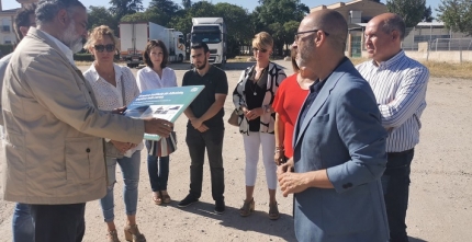 El candidato número cuatro por Granada del PP, Pablo García, visitó los terrenos del futuro IES 