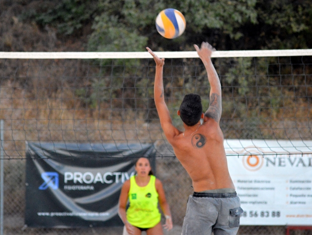 Un momento de los octavos de final del torneo en categoría mixta (J. PALMA)