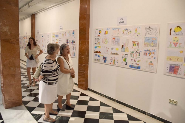 Inauguración de la exposición del tercer concurso de dibujo infantil Manuel Rodríguez.