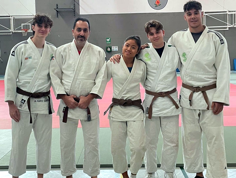 Alumnos del Club de Judo Baransu que aspiran a obtener el cinturón negro (BARANSU)