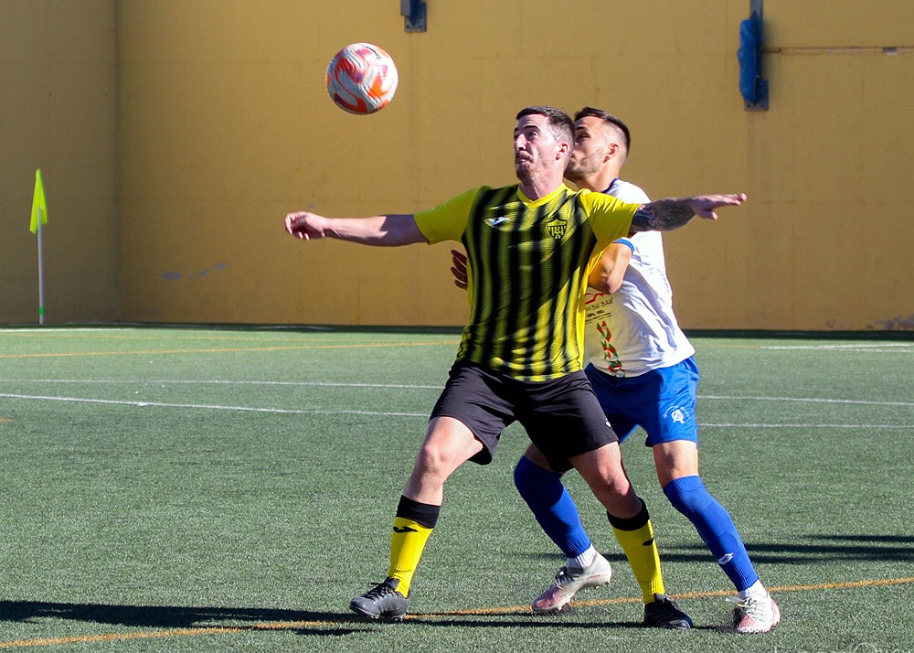 El FC Cubillas vuelve a jugar esta jornada en Deifontes (ENCARNI QUESADA)