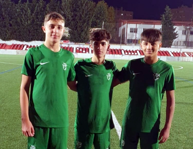 Peri, Iker y Mario con la camiseta de la selección andaluza de fútbol (ESPAÑOL ALBOLOTE) 