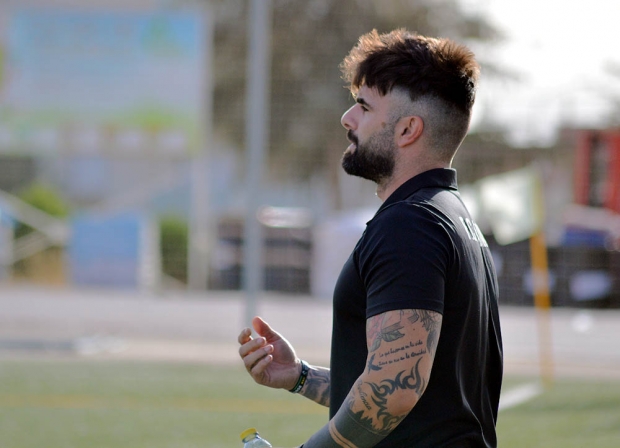 Jorge Moreno, entrenador del FC Cubillas, durante un partido (J. PALMA)