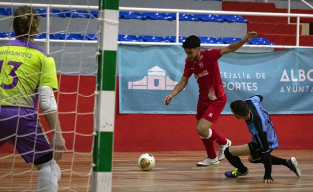 Una acción del encuentro entre Albolote Herogra y Torremolinos (ÁLVARO BARBER / ALBOLOTE FUTSAL)