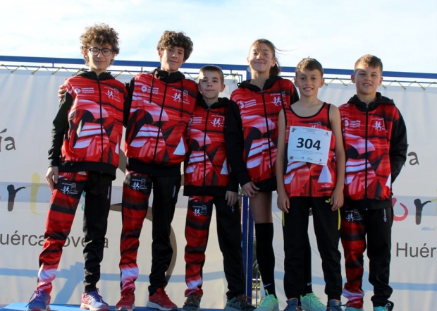 Representación de los jóvenes del club de Atletismo Albolote en la prueba andaluza (ATLETISMO ALBOLOTE)