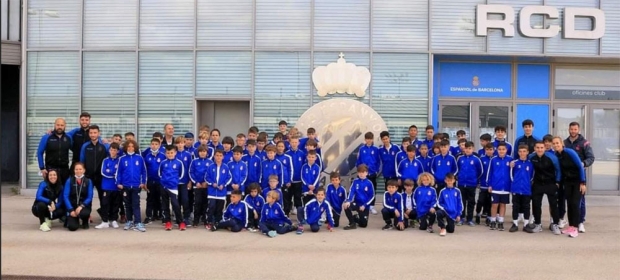 Foto de la visita de los jugadores del Español de Albolote el año pasado (ESPAÑOL ALBOLOTE)