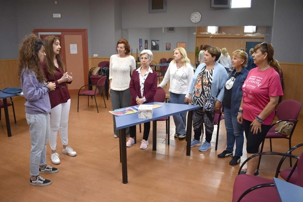 Inicio de la gymkana en una de las salas de la Casa de la Cultura.