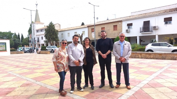 La candidata por IU para la Gente, Lidia Milena, junto a otros miembros de la lista en El Chaparral 