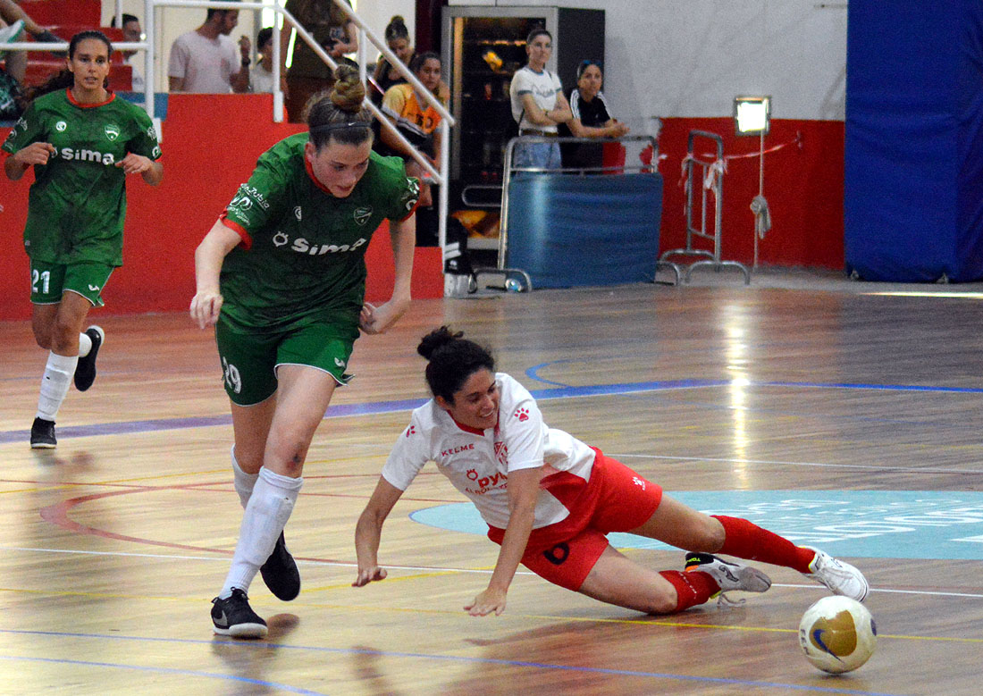 El Albolote Pyltin juega el domingo en casa ante el campeón de Almería (J. PALMA)